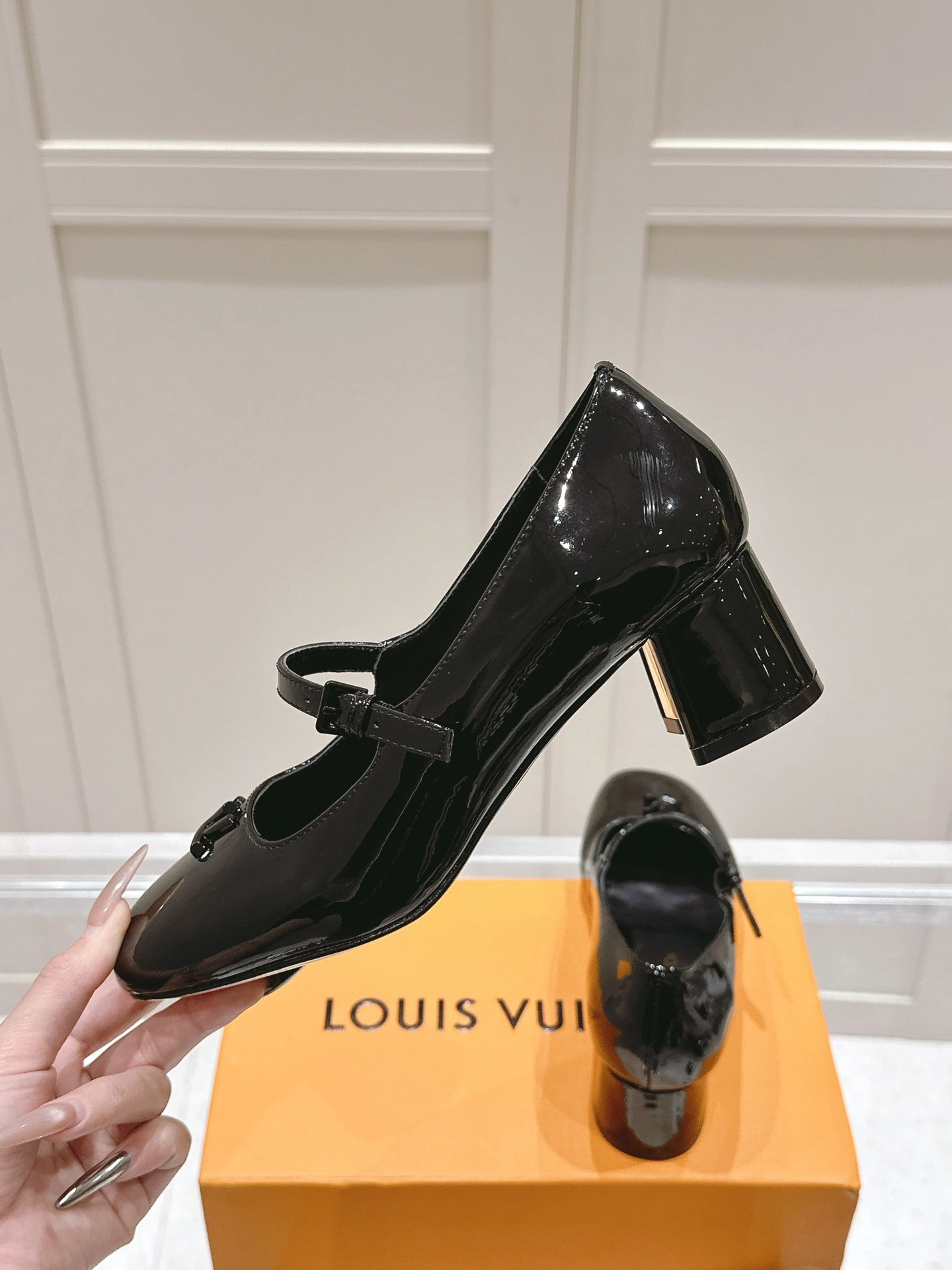 COCO-- 8V 1AGYBX Calfskin goatskin Heel height：5.5CM item:E-X198D4117
